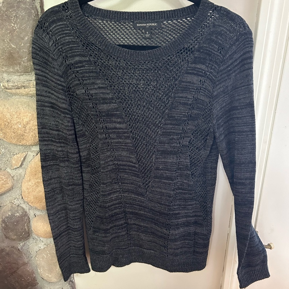 Women’s size small lightweight sweater